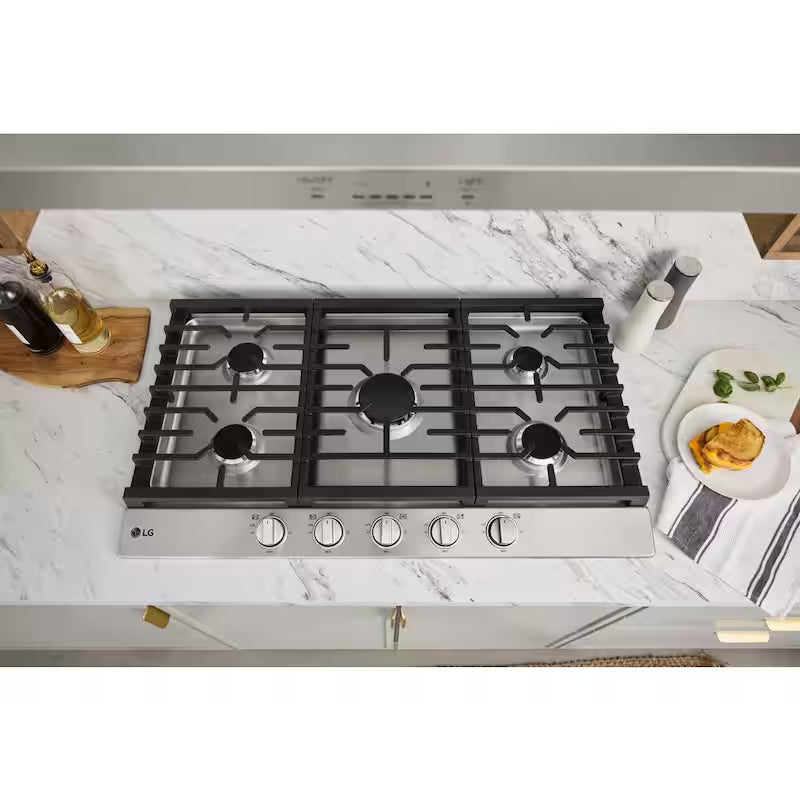36 in. Stainless Steel Gas Cooktop with 5 Burners Z603633