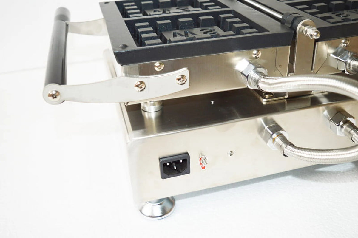 Nonstick Electric Square Waffle Maker L7815