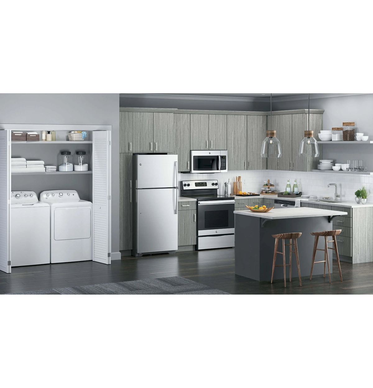 18 Cu. Ft. Stainless Top Freezer Refrigerator U807