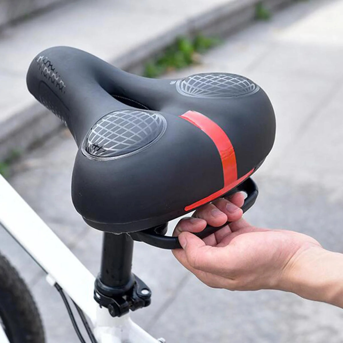 Black and Red Bike Saddle A2800