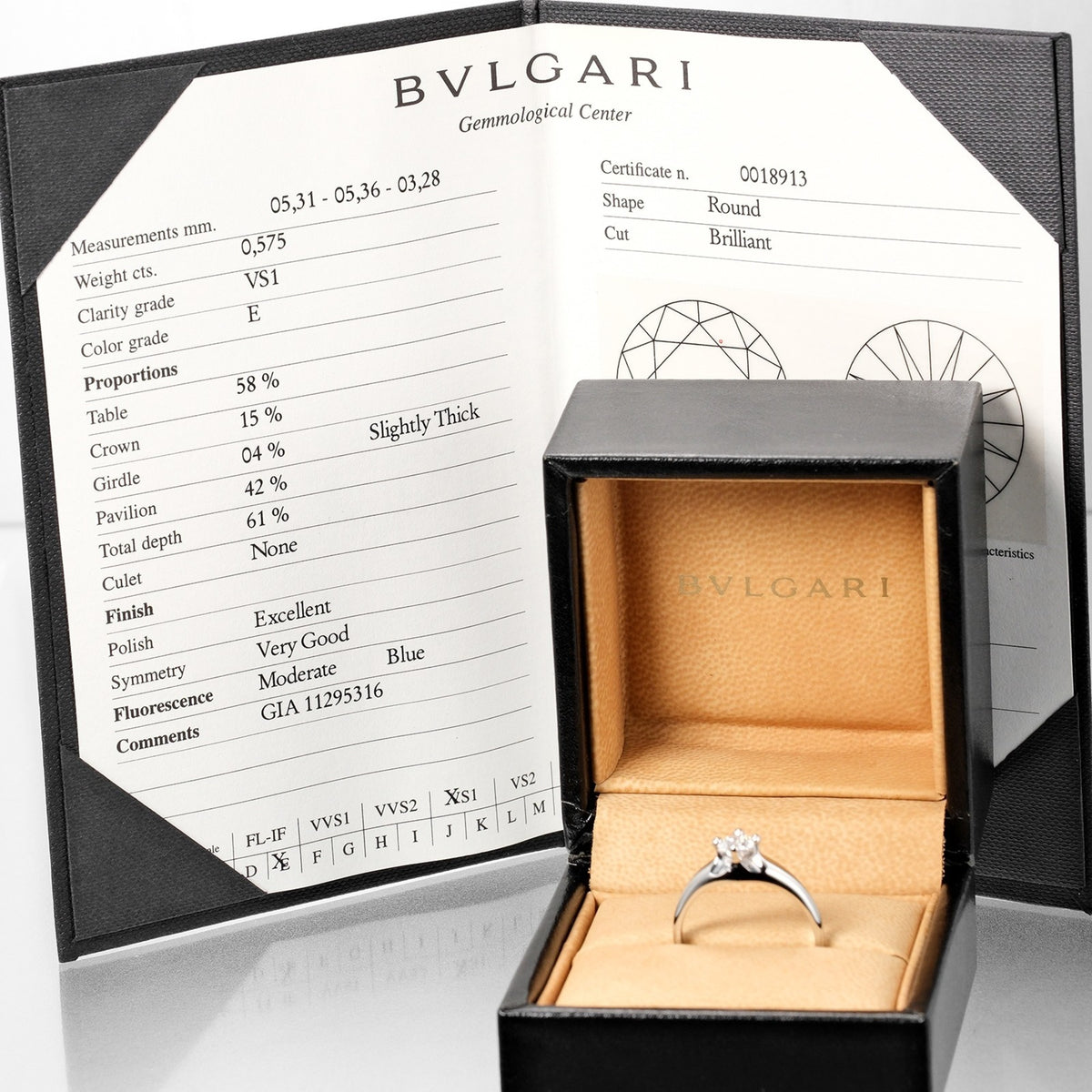 Solitaire Ring Platinum Diamond T458456