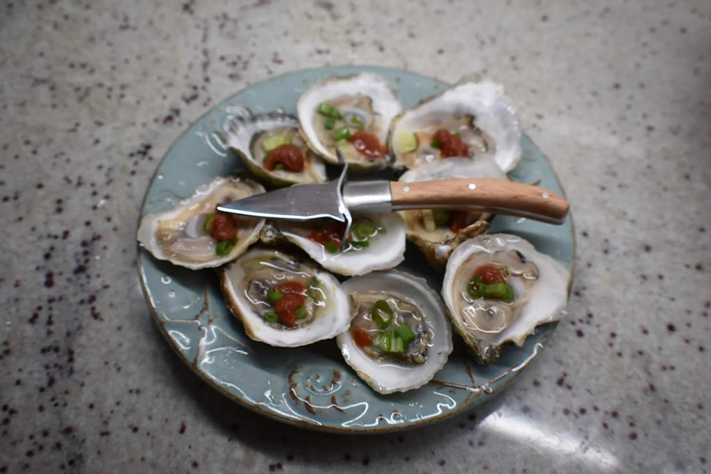Oyster Knife with Wood Handle S5704