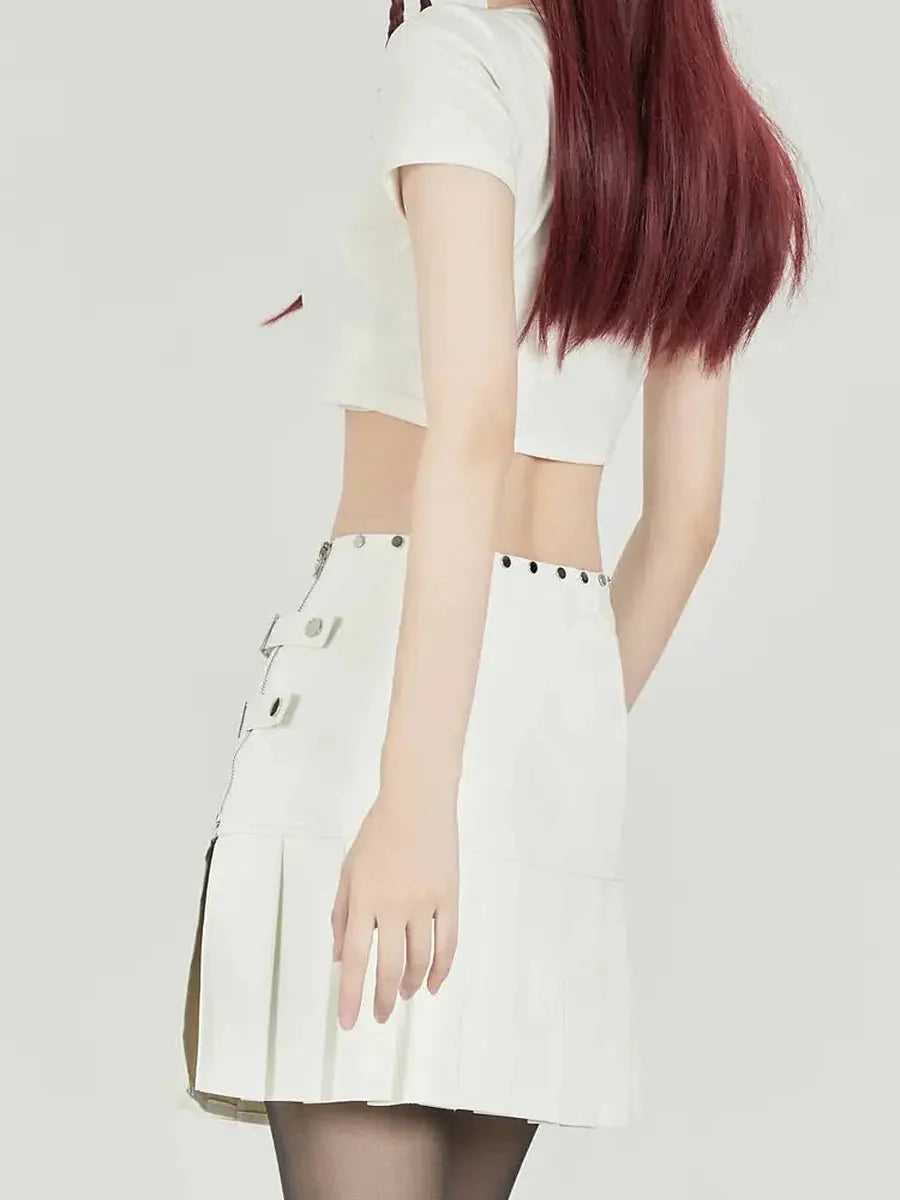 White Pu Leather Pleated Skirt U5018