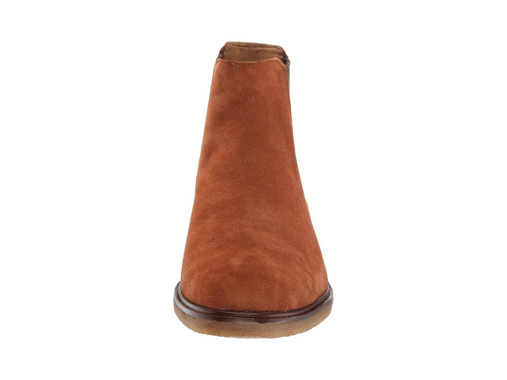 Dark Tan Suede Clarkdale Shoes T1095