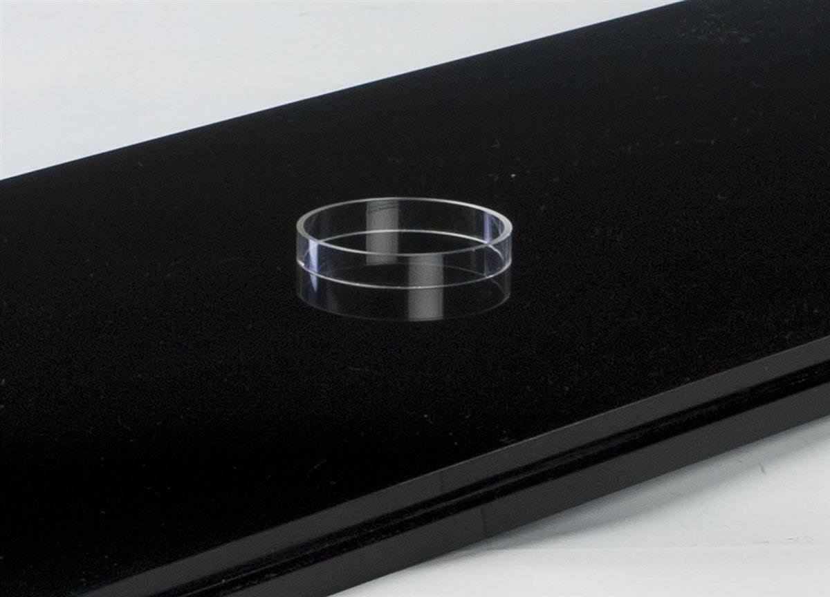 Display Case with Lift-Off Top and Removable Riser U969